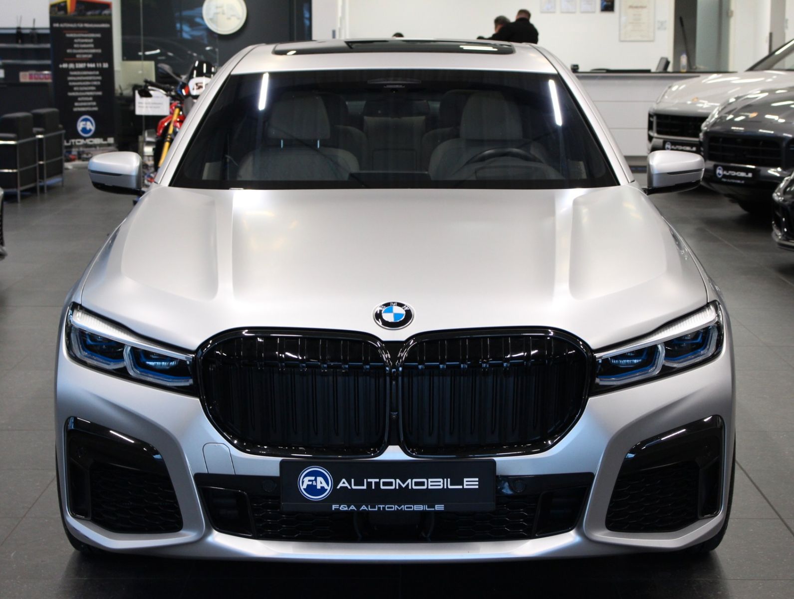 Fahrzeugabbildung BMW 750 L i xDrive M Sport Executive*Skylounge*VOLL