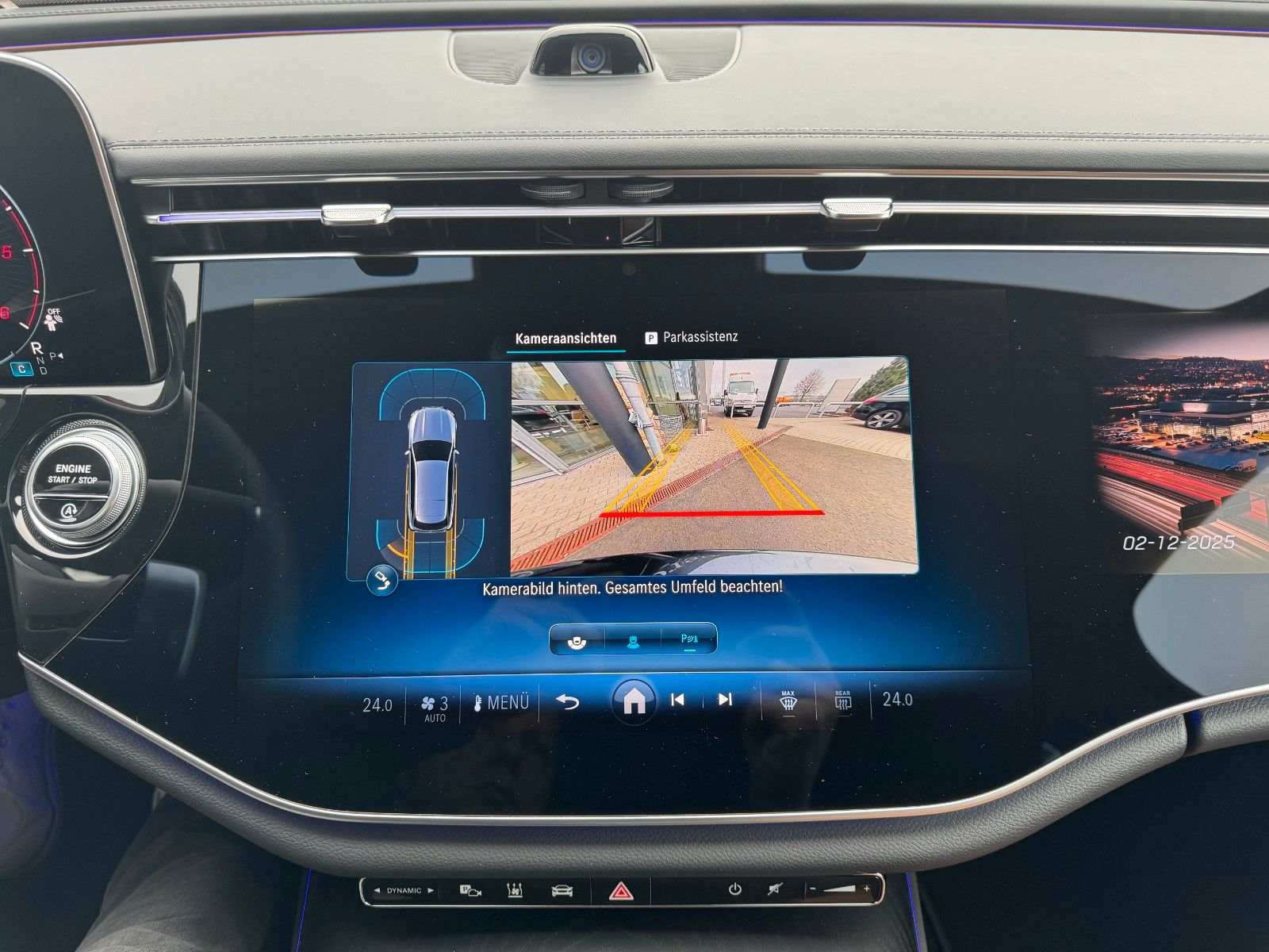 Fahrzeugabbildung Mercedes-Benz E 220d T AMG+Hyperscreen+Leder+AHK+DistrPro+STH