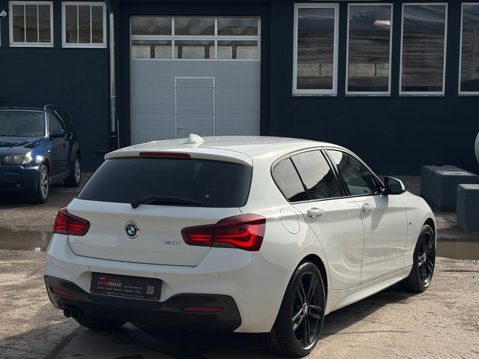 Fahrzeugabbildung BMW 120i M Sport Shadow Aut. SHZ PDC LED Navi TEMP
