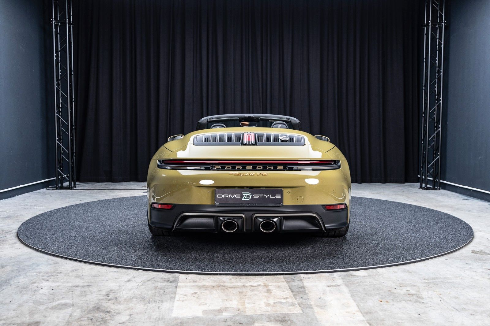 Fahrzeugabbildung Porsche 992.2 GTS Cabrio Spirit 70 + PCCB + Burmester