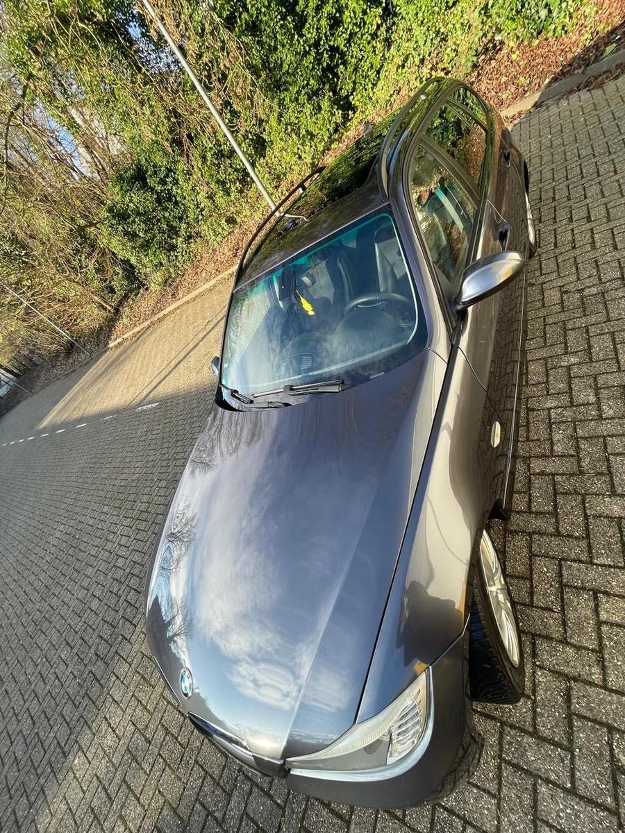 BMW 318 2007 — photo 10