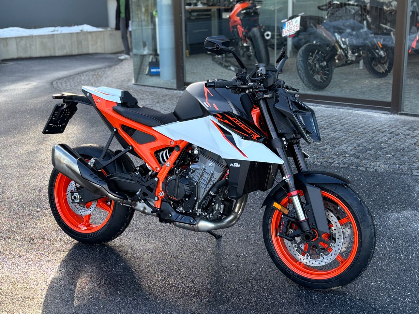 Fahrzeugabbildung KTM 990 Duke R Modell 2026
