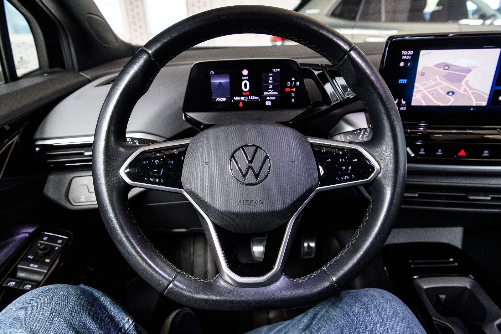 Fahrzeugabbildung Volkswagen ID.4 Pure Performance LED+360°KAM+KEYLESS+E-HECK