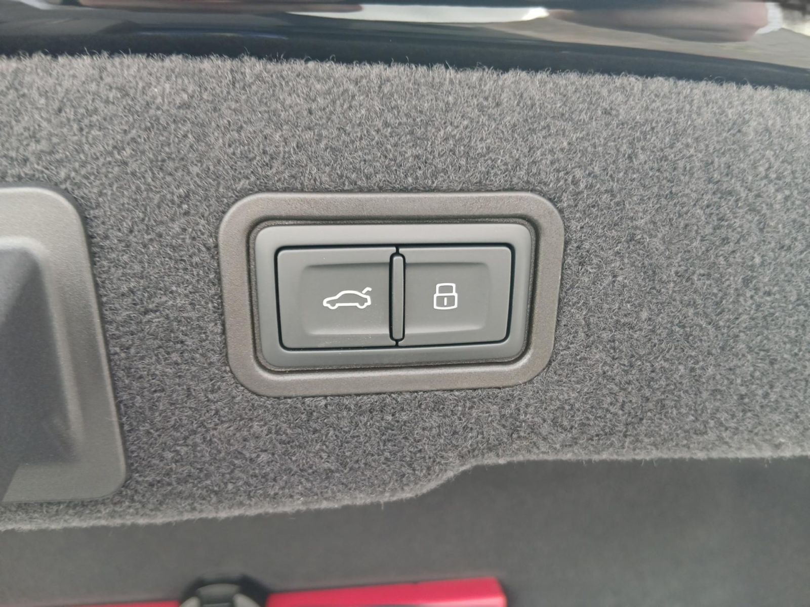 Audi A8 - Bild 23