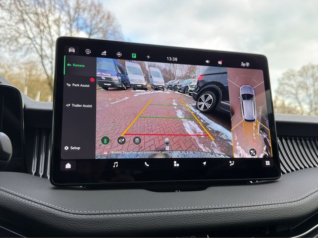 Superb Combi 2.0 TDI L&K DSG HUD PANO MATRIX-LED