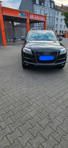 Audi Q7 quattro Diesel 3,0 l mit 7 Sitze. ...