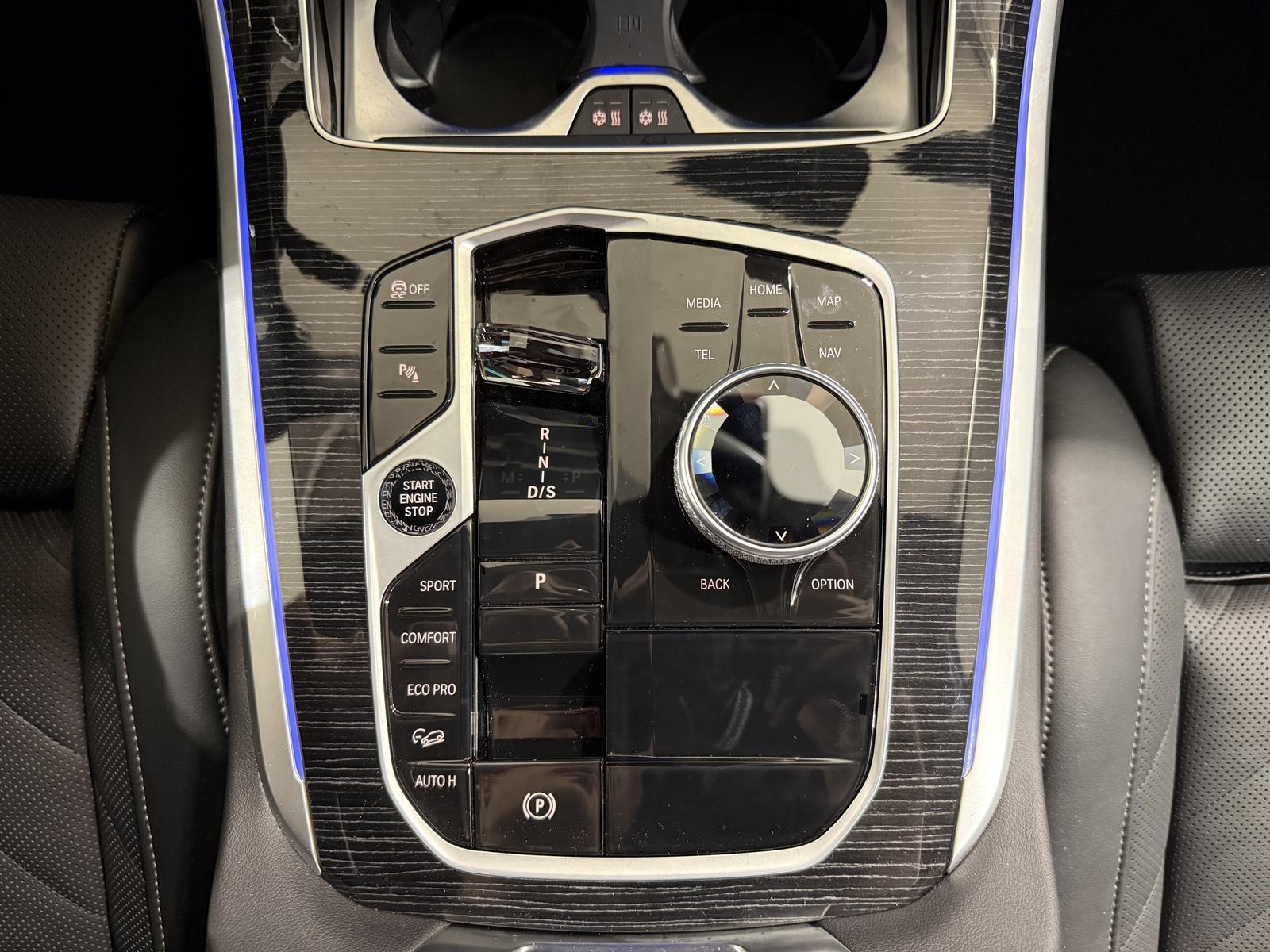 BMW X5 M60i xDrive Standhzg AHK ACC 360° HUD HK Pano