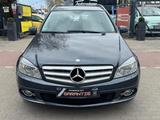 Mercedes-Benz C 220T AVANTGARDE*Aut.*Leder*Xenon*PDC - Mercedes-Benz Kombi aus dem Jahr 2011