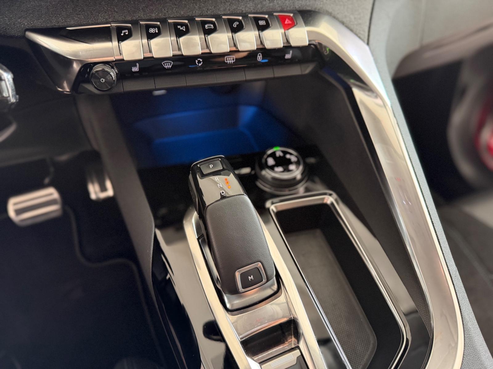 Peugeot 3008 Crossway/Automatik/DAB/Sitzheiz/Klima/AHK