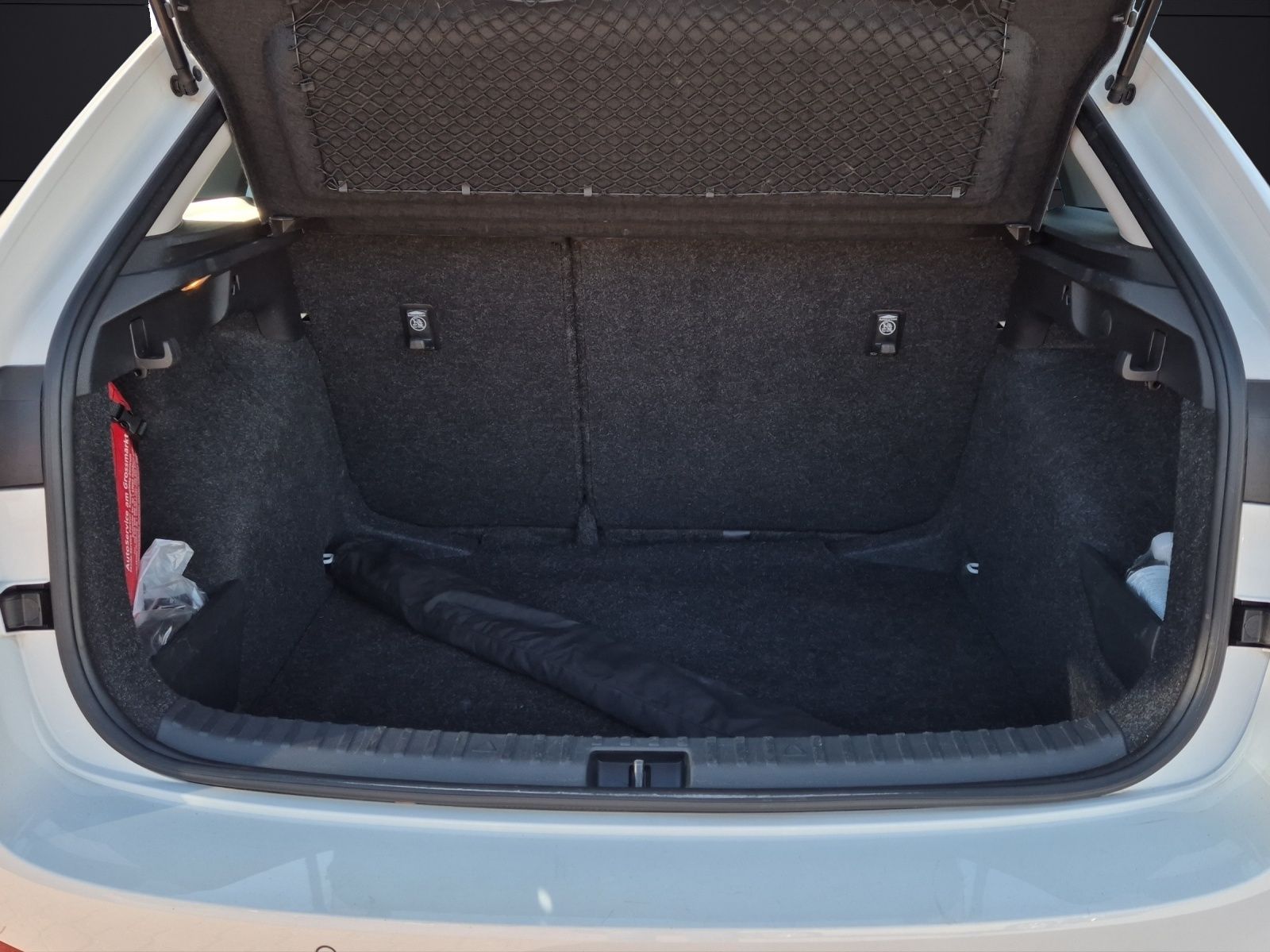 Fahrzeugabbildung SKODA Scala TSI Ambition DSG LED Navi AID GRA PDC SH L