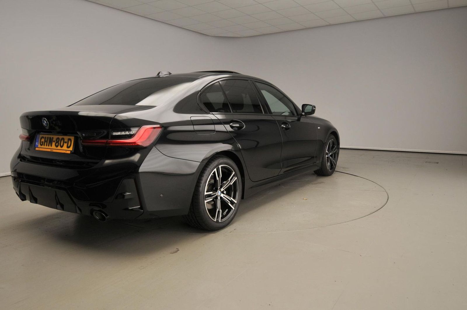 BMW 318 3 Serie Sedan 318i | M-Sportpakket | LED | L imagem 3