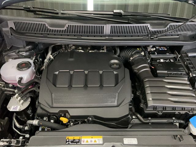 Caddy Life Maxi "Dark Label" 7-Sitzer Motor: 2,0