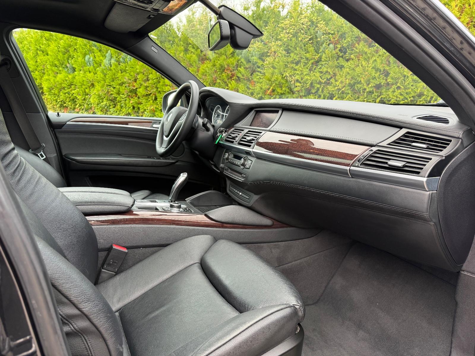 BMW X6 xDrive50i 4.4 V8 408 ch BVA 4x4 / Head-Up Display / Toit ouvrant / Cuir / Caméra de recul