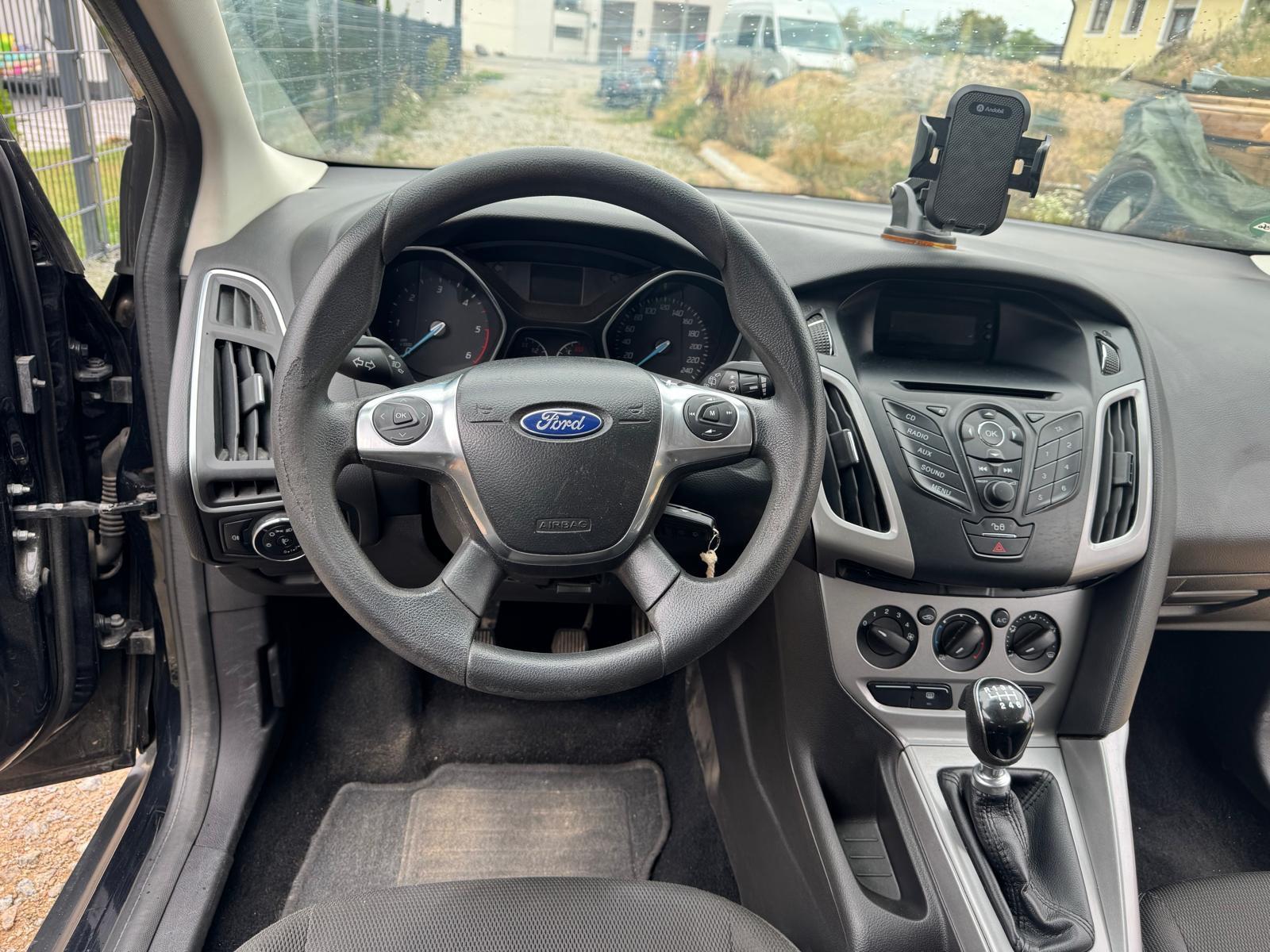 Ford Focus 2013 — photo 5