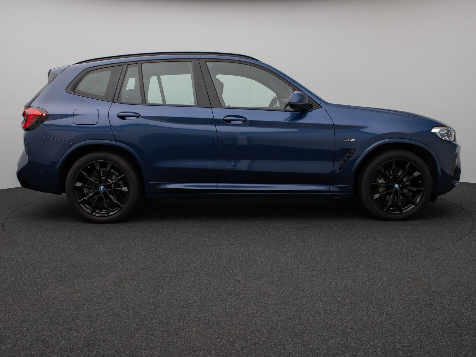 Fahrzeugabbildung BMW X3 xD30e M Sport 360°Laser HUD DAB HiFi AHK 20"