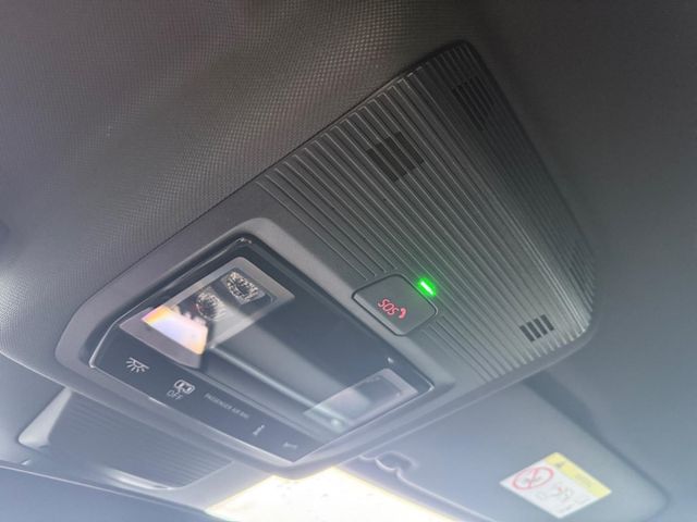 T-Roc R-Line 1.5 l eTSI Navi Area View Apple Car