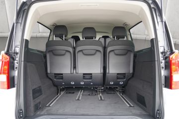 Mercedes V 220 - 10