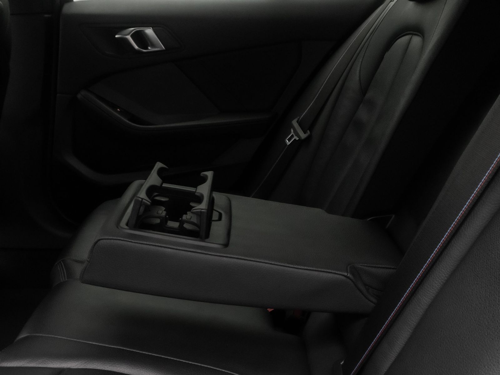 Fahrzeugabbildung BMW 118i M Sport DAB Komfort H/K LED Leder 18Zoll