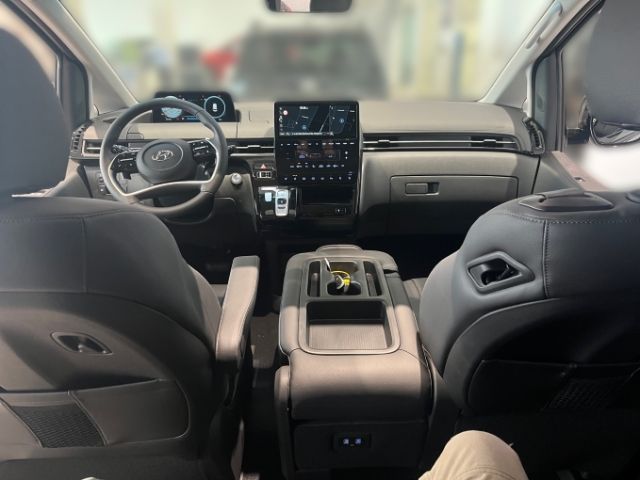 Fahrzeugabbildung Hyundai STARIA Prime 2WD 2.2 CRDi PANO+Park-Paket+Lager