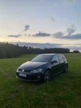 Volkswagen  VW Golf VII 1.4 TSI | 140 PS | 8fach bereift| - Volkswagen Golf: Tsi 140 Ps