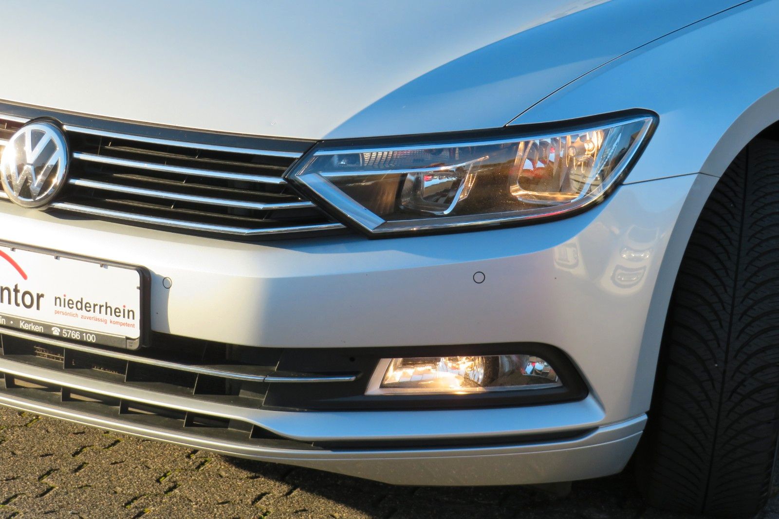 Fahrzeugabbildung Volkswagen Passat Variant Comfortline TDI DSG AHK NAVI