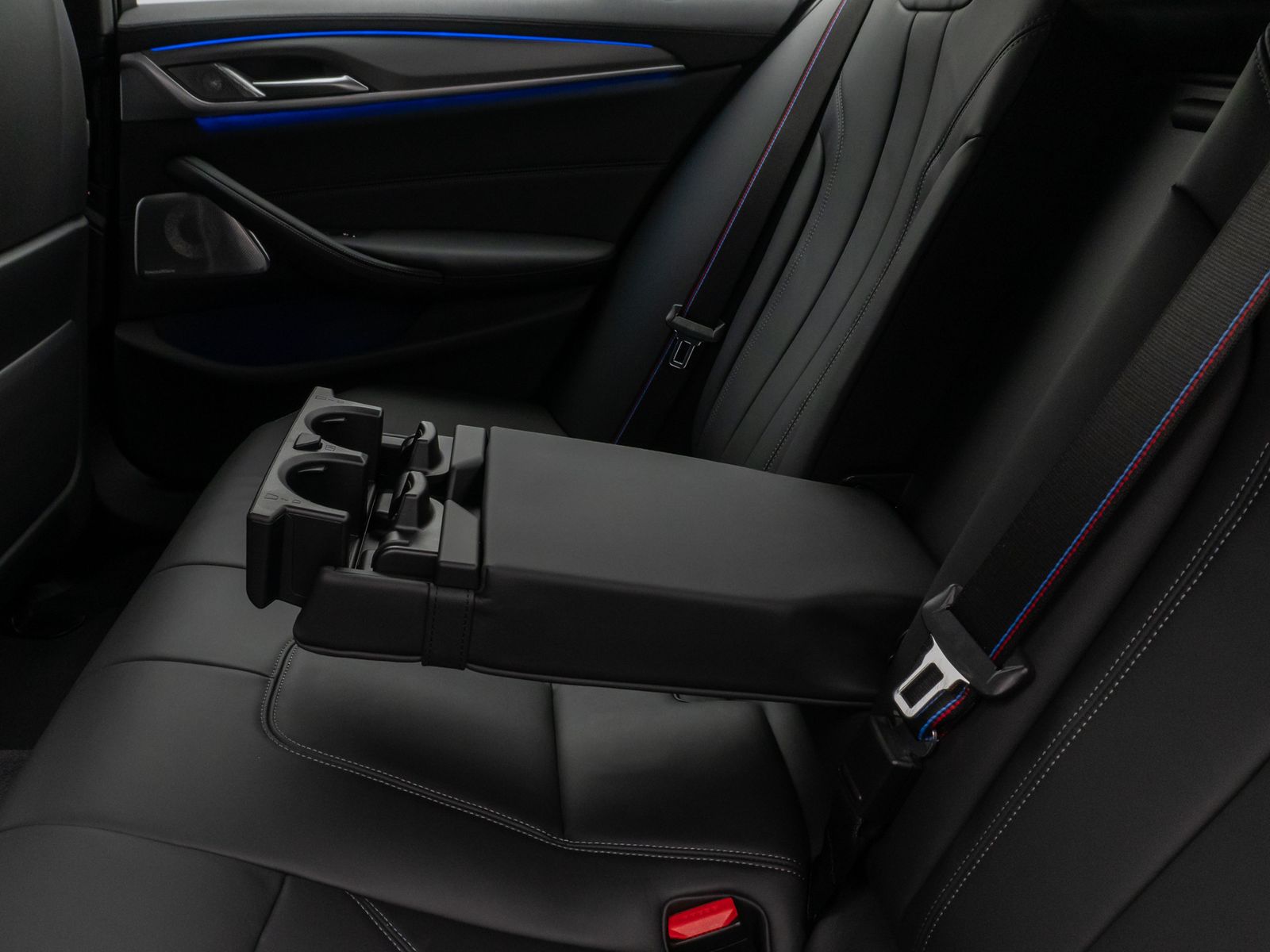 Fahrzeugabbildung BMW M5 Competition xD 360°HUD DAB B&W SoftCl Komfort