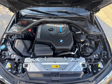 BMW 330e xDrive Limousine M Sportpaket HiFi DAB LED