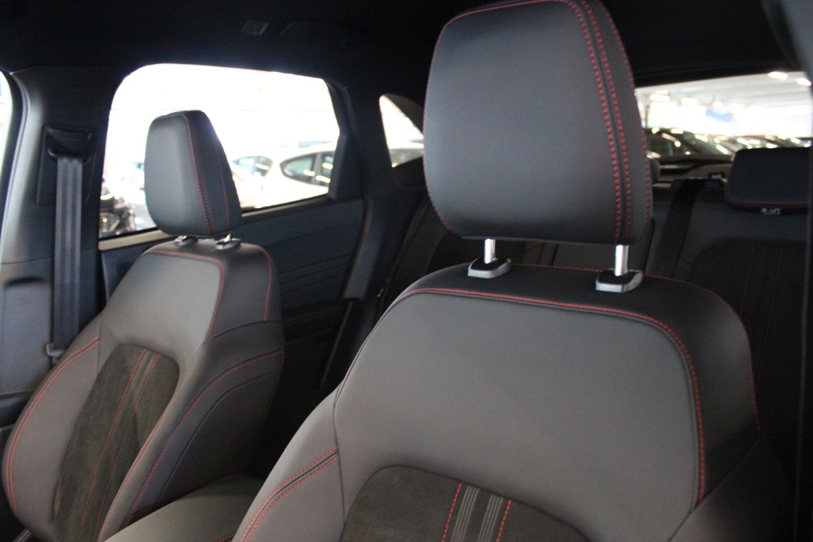 Fahrzeugabbildung Ford Kuga ST-Line X Automatik Facelift AHK Matrix LED