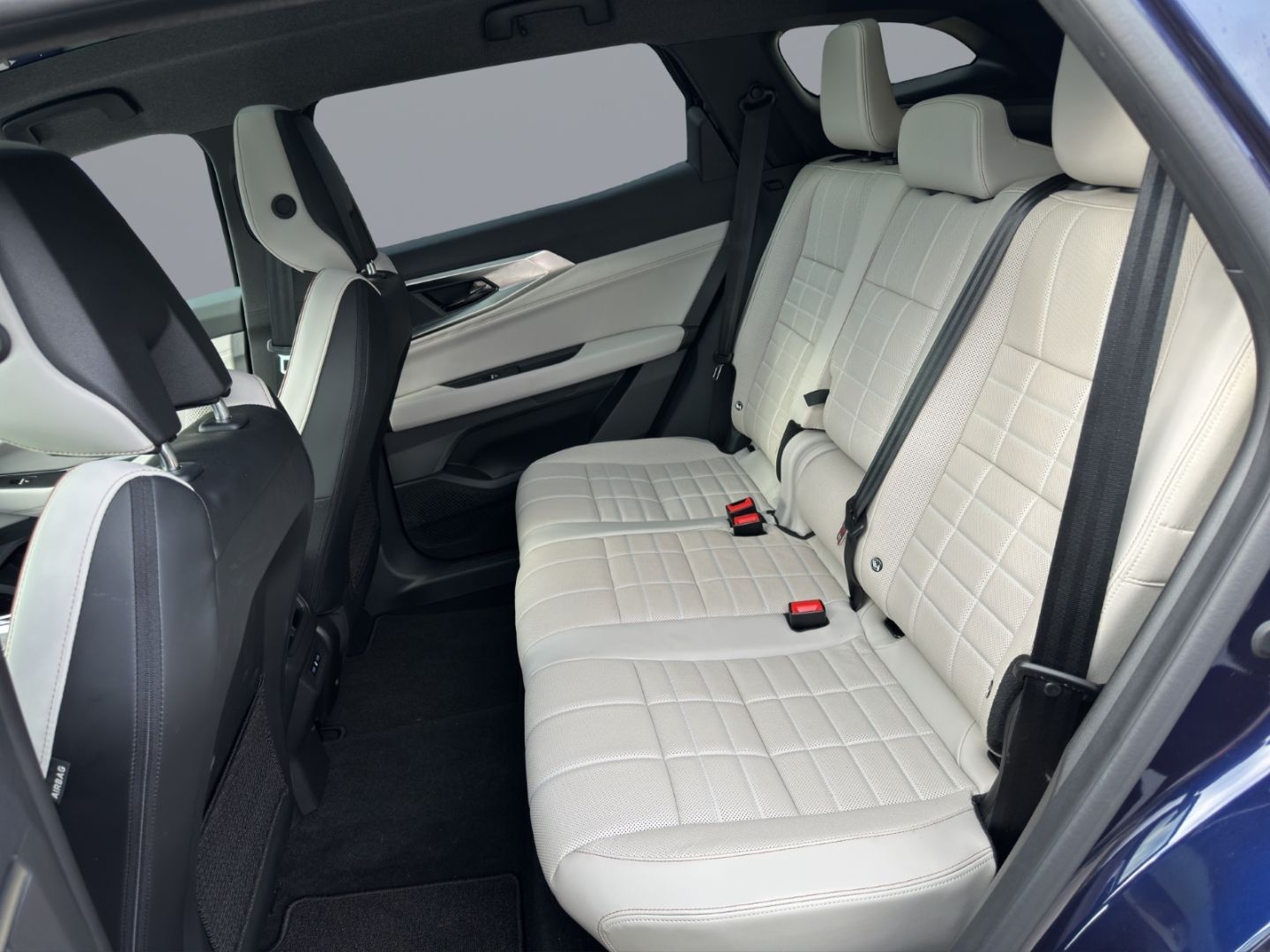 Fahrzeugabbildung Renault Espace VI Iconic E-Tech Hybrid 1.2 Full 200 EU6e