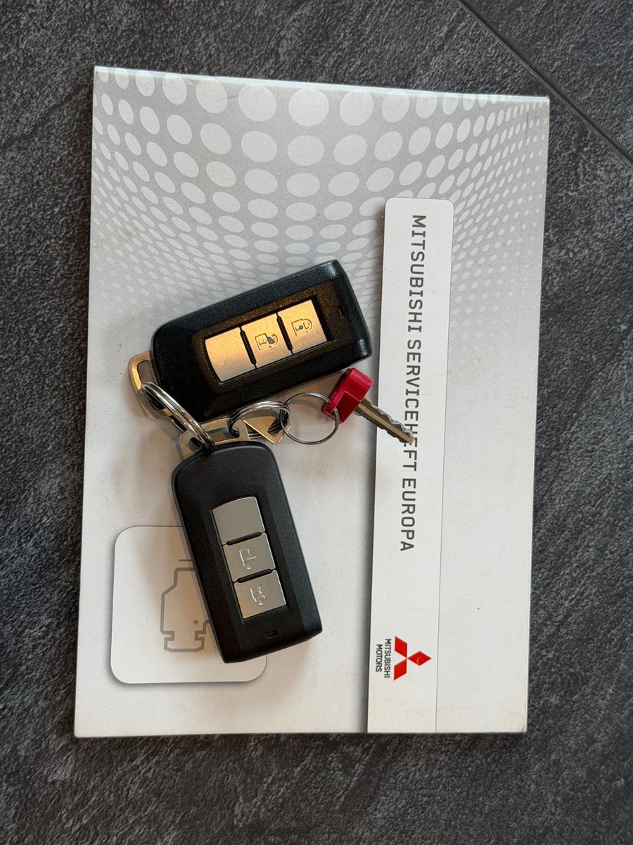 Mitsubishi Outlander Plus 4WD *7 SITZE*TÜV NEU*