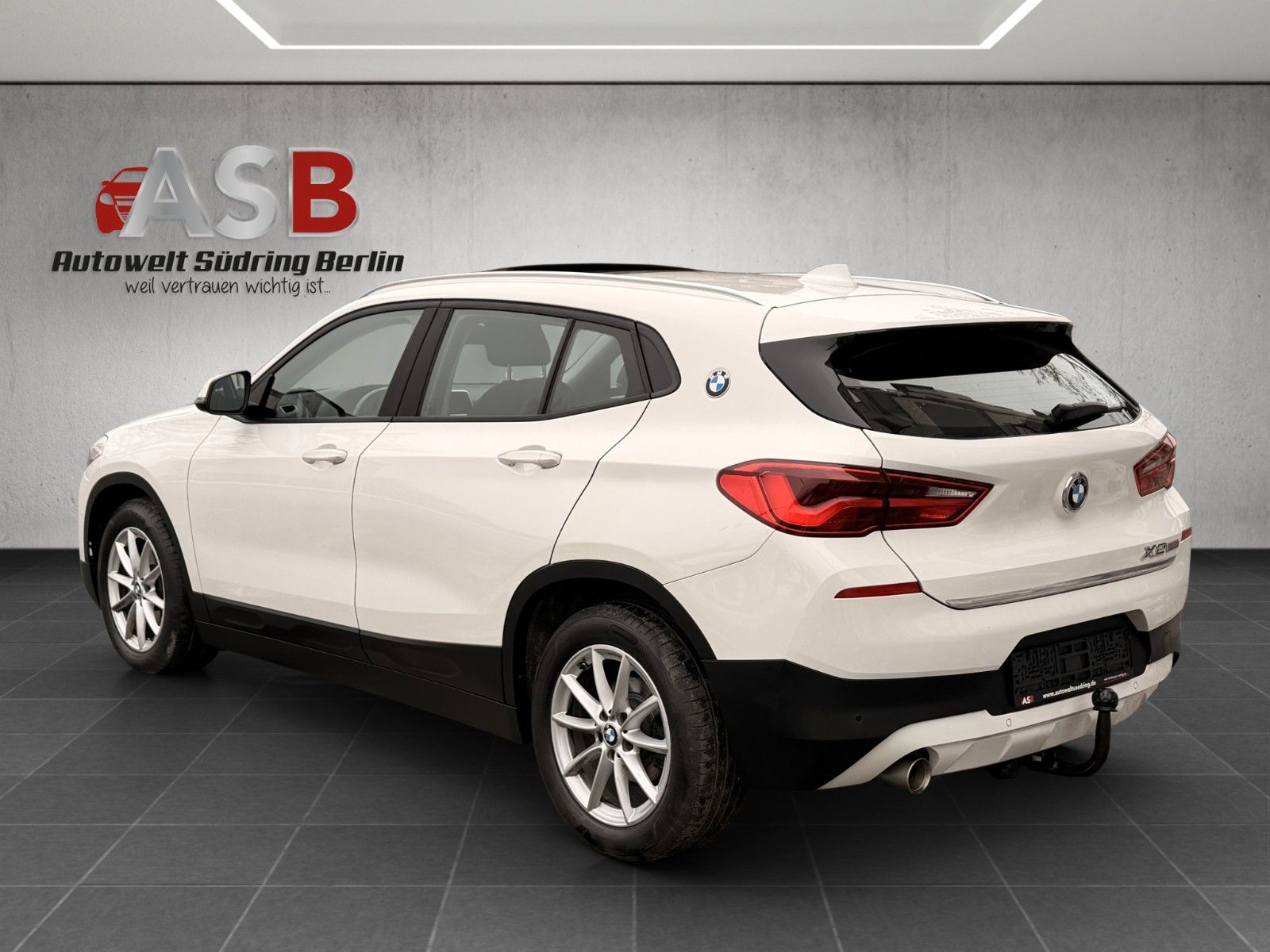BMW X2 sDrive 18i*Automatik*LED*Navi*Panorama foto 16