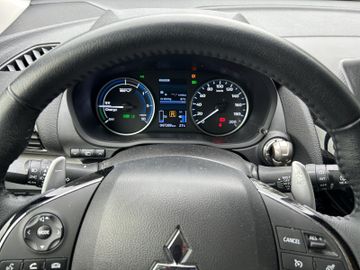 Mitsubishi Eclipse Cross 2.4 MIVEC PHEV BASIS KAMERA CARPLA