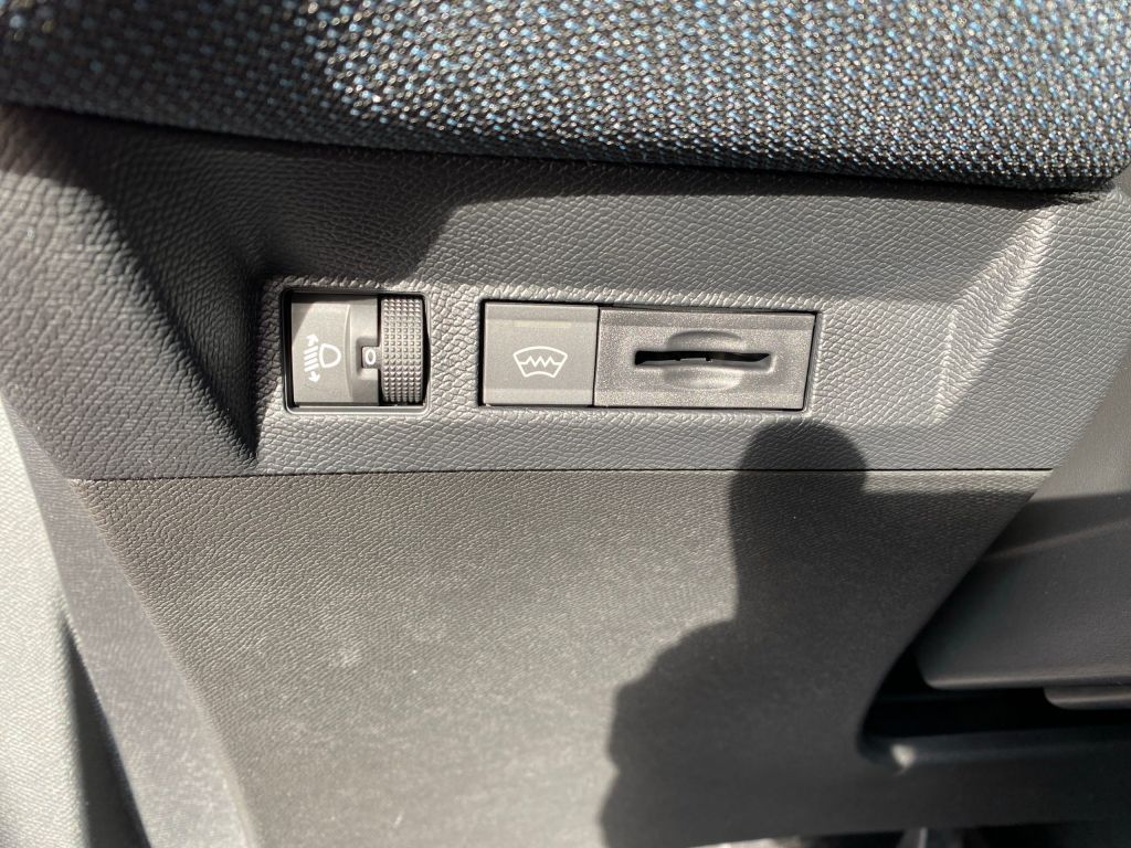 Fahrzeugabbildung Citroën C5 Aircross Hybrid 145 Automatik PLUS *Winter-Pa