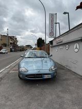 Jaguar XK XK8 4.0 COUPE - graue Jaguar XK