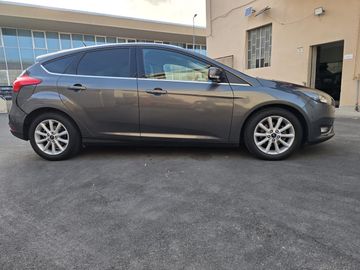 Ford Focus - 10