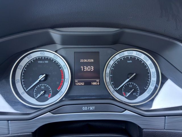 Superb Combi 1.5 TSI DSG /LED /NAVI /el. Klima