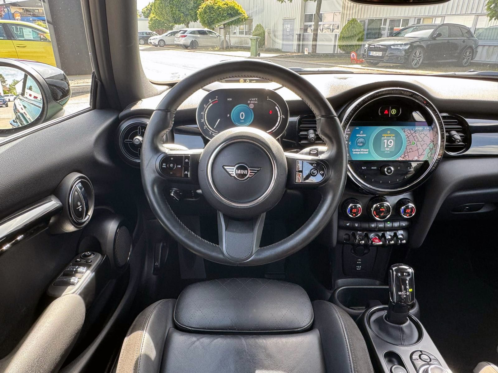 Fahrzeugabbildung MINI COOPER S Cabrio Classic-Trim Aut. ACC HUD KAM BT