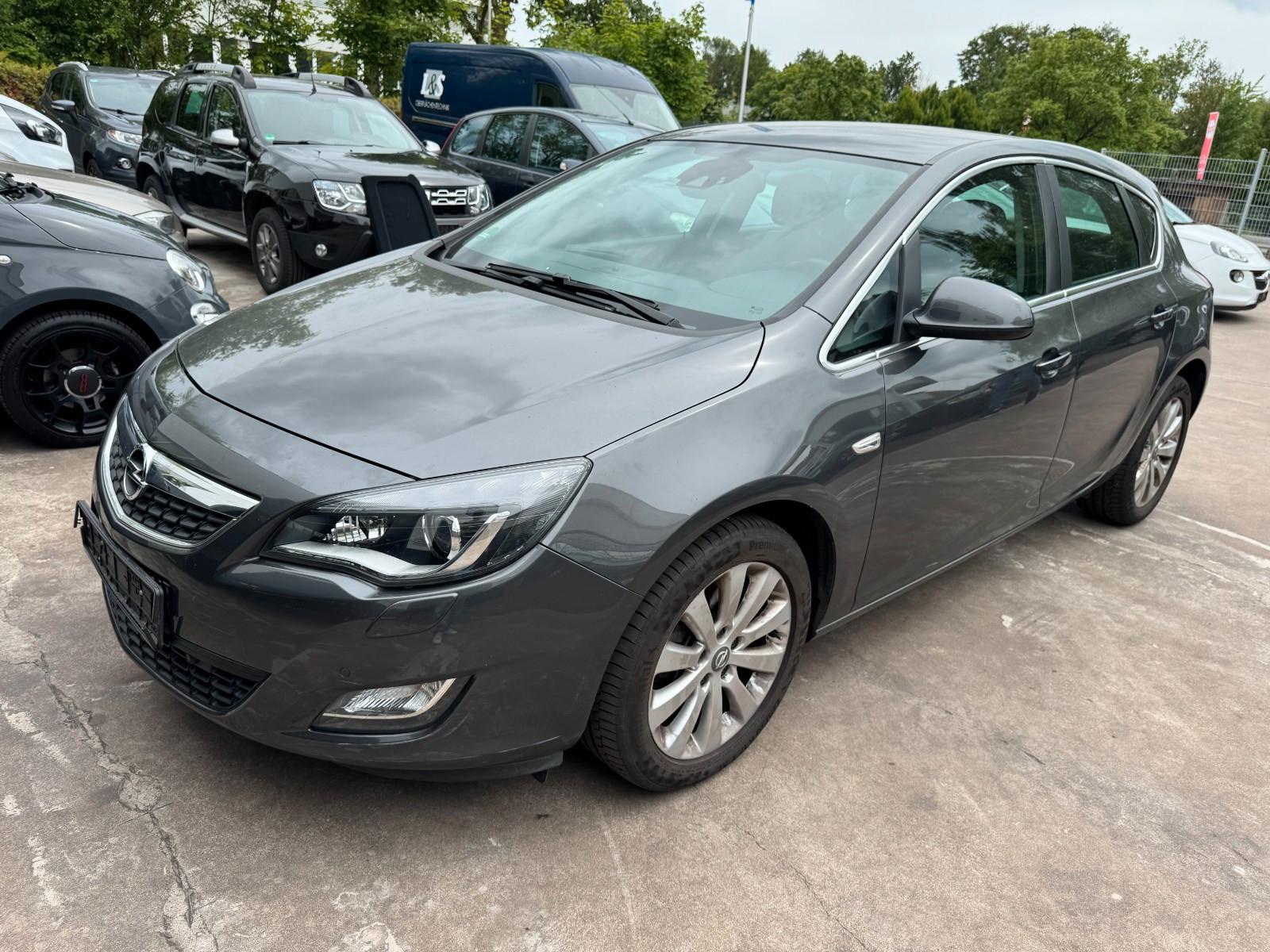 Opel Astra J Lim. 5-trg. Cosmo