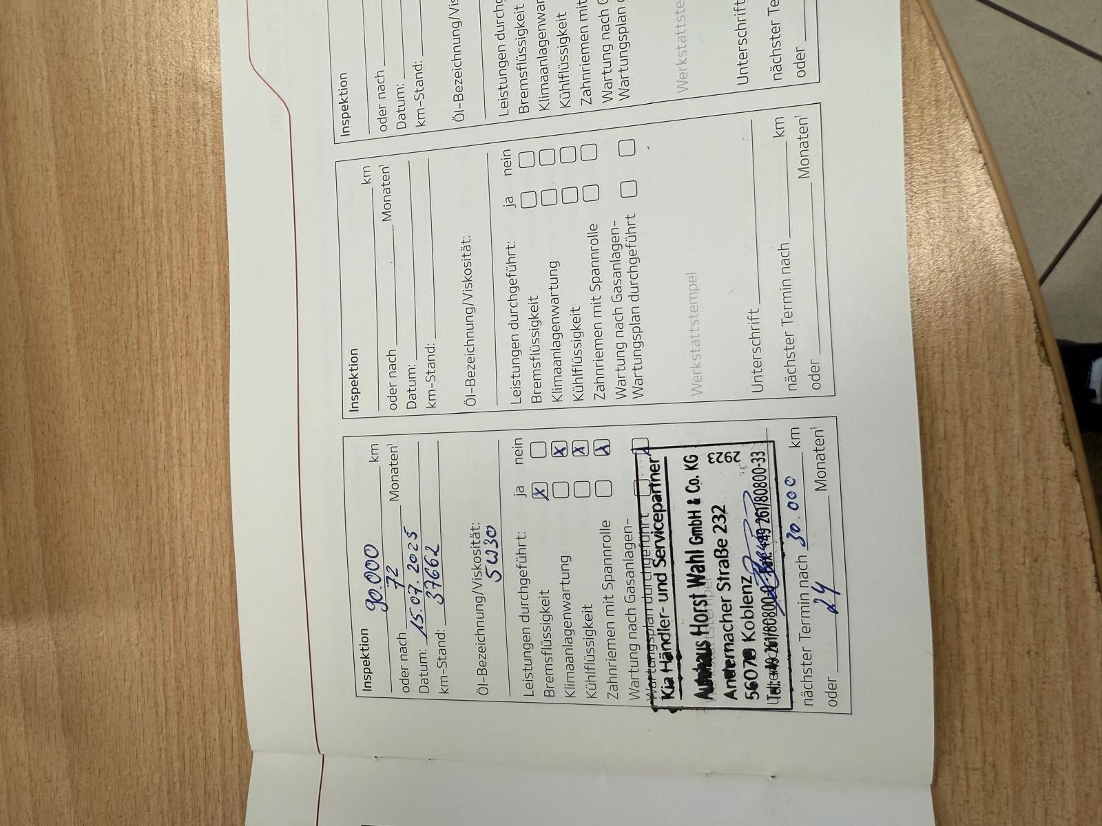 Fahrzeugabbildung Kia Carens /WENIG KM/NAVI/KLIMA/TEMPOMAT