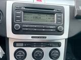 Volkswagen Passat 2.0TDI Highline*LEDER*VOLL SCHECKHEFT*1HD - Volkswagen Passat aus 2005: Highline