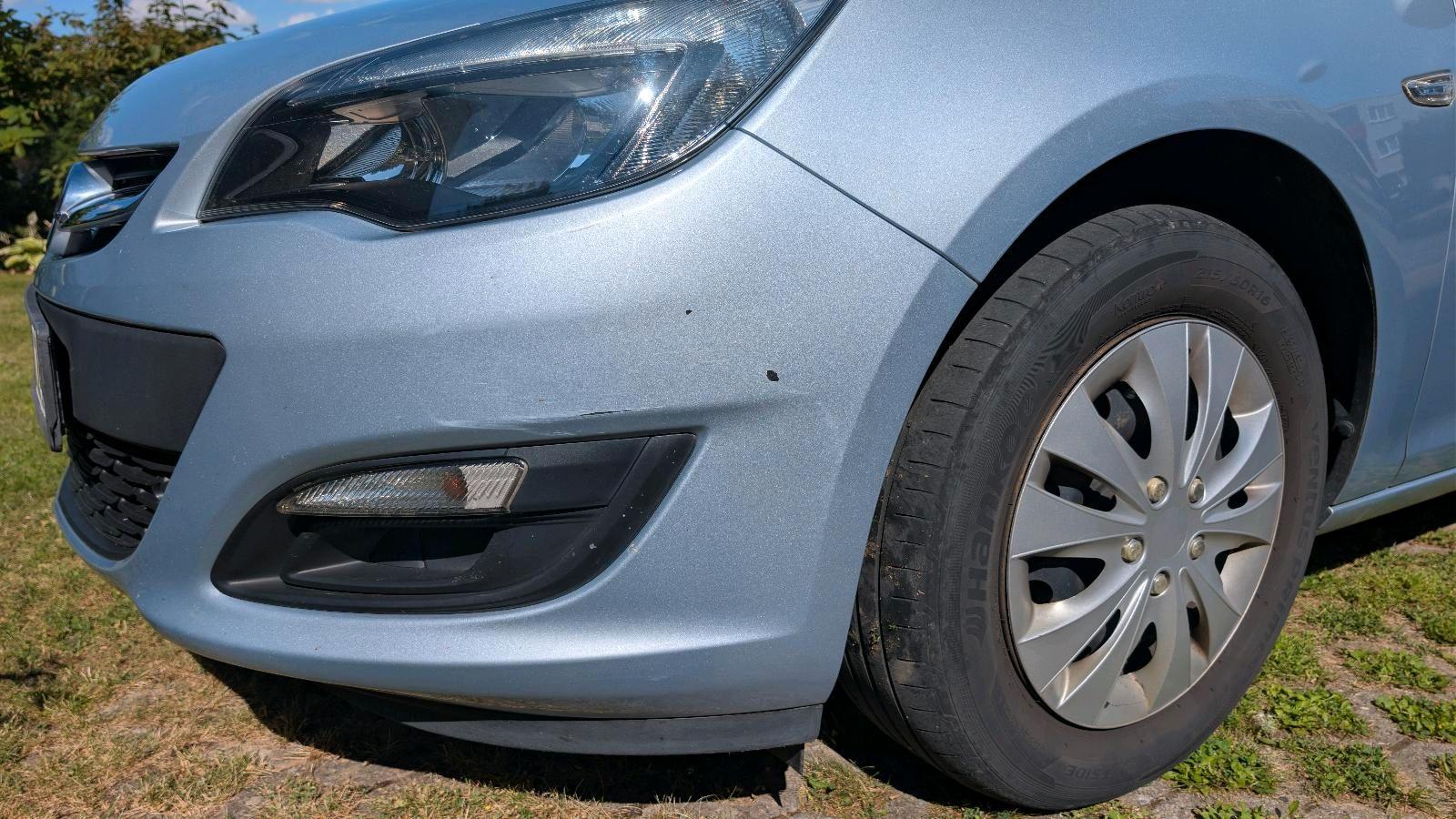 Opel Astra 2014 — photo 12