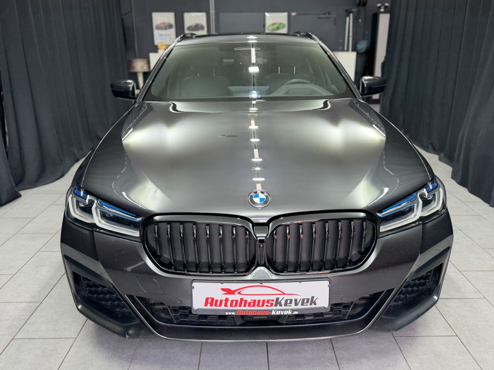 Fahrzeugabbildung BMW 540d xDrive M Sport|LASER|PANO|20"|AHK|ACC|VOLL