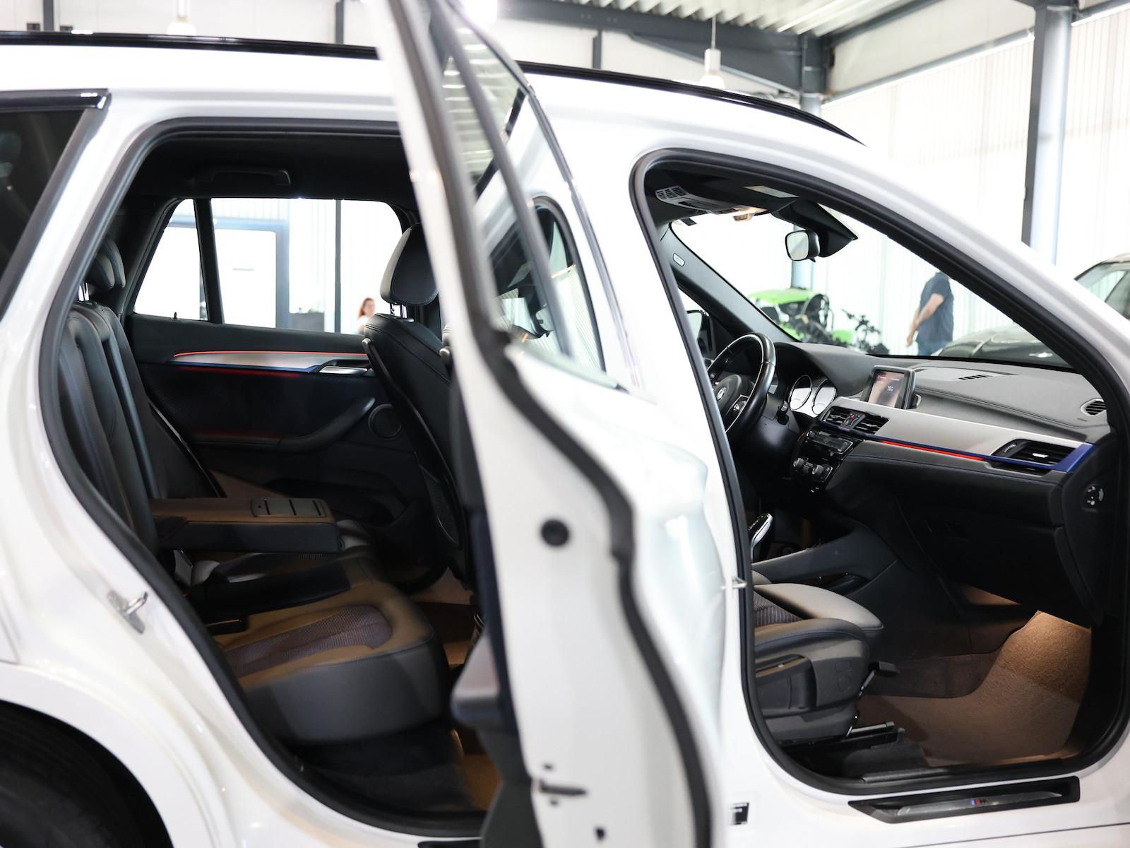 BMW X1 sDrive 20i M-SPORT SHADOW / LED, LEDER, NAVI+, миниатюра 11