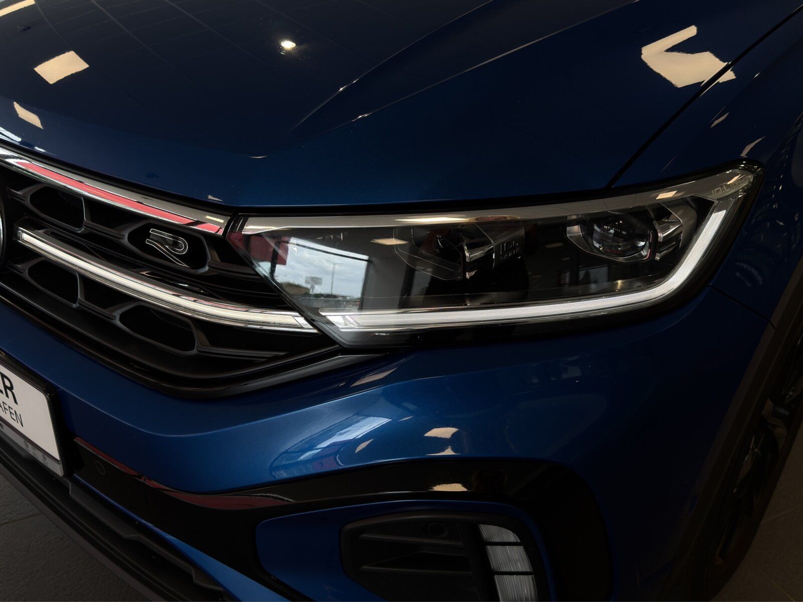 Fahrzeugabbildung Volkswagen T-Roc Cabriolet 1.5 TSI DSG R-Line ACC APP