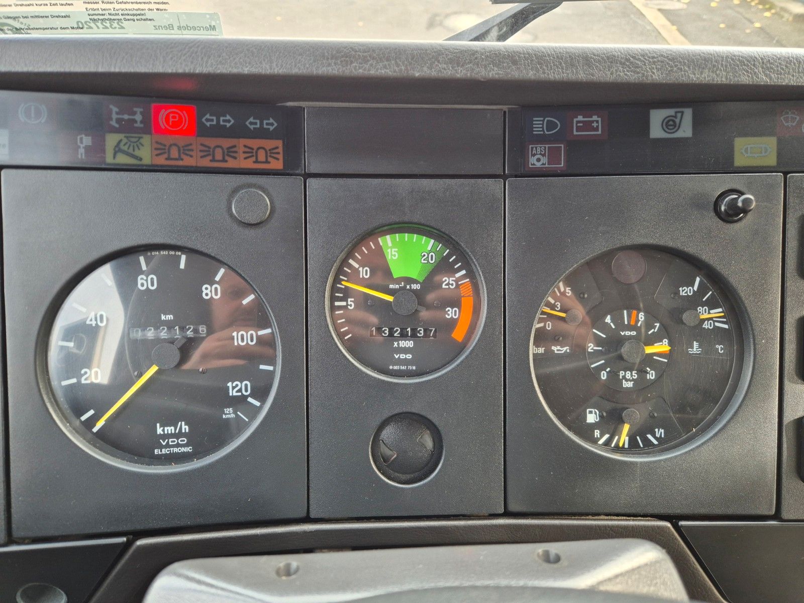 Fahrzeugabbildung Mercedes-Benz 1224 AF 16/12 Löschfahrzeug 1.680l