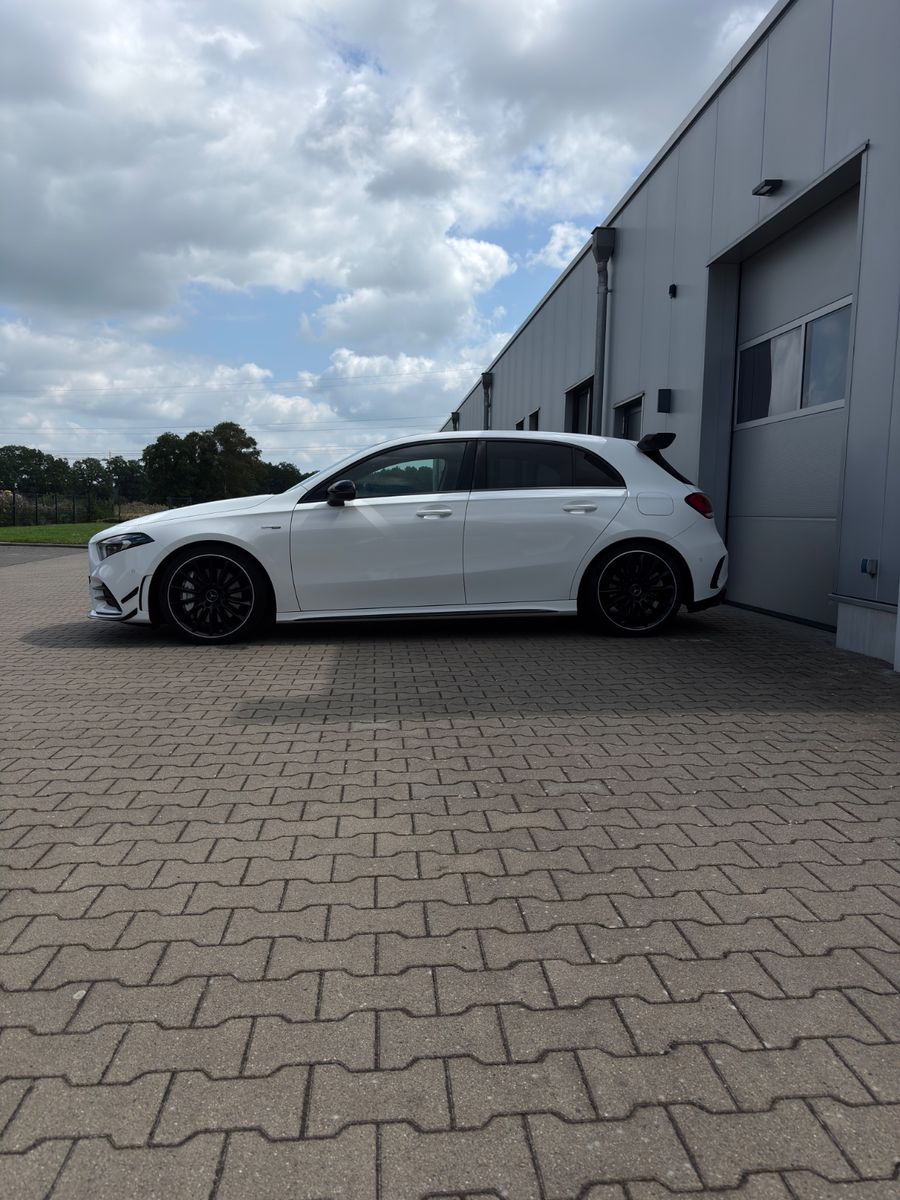 MERCEDES-BENZ A 35 AMG Mercedes-AMG A 35 4MATIC DCT Merced...