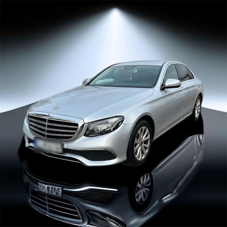 Image of Mercedes-Benz E 200