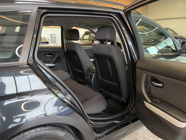 BMW 318i  Touring *NAVI*KLIMA*TEMPOMAT*>SZHZ*