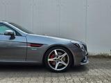 Mercedes-Benz SLC 200 AMG Line RedArt Edition SLK 200 Redart - Mercedes-Benz SLC 200 mit Benzin-Antrieb: Automatik