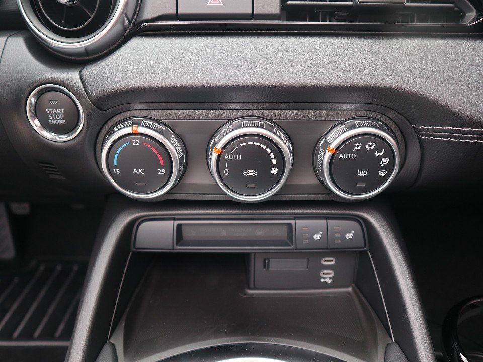 Fahrzeugabbildung Mazda MX-5 Homura G-132 *Sofort*Aktion* Recaro Bilstei